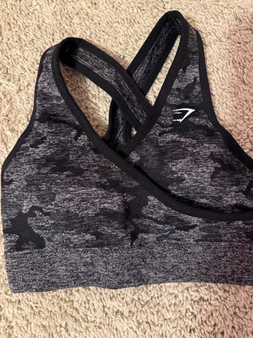 Black camo patterned sports bra, Gymshark, xs, very good condition